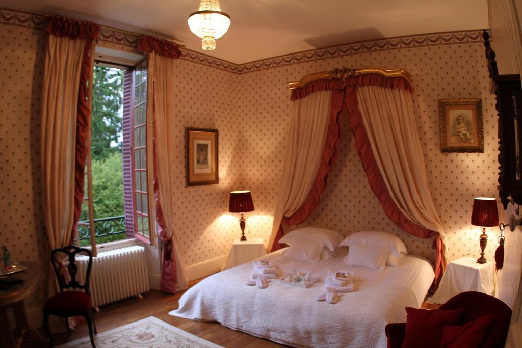 Chateau Du Breuil Gevrolles Room photo