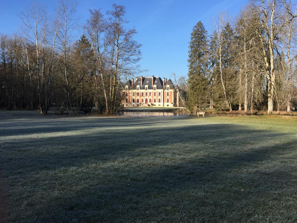 Chateau Du Breuil Gevrolles Exterior photo